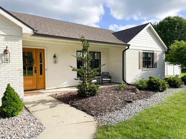 824 Willowind Trl, Fort Wayne, IN 46845
