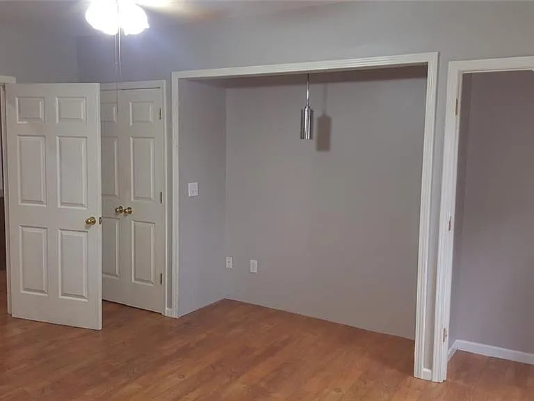 3885 Waterford Dr — Photo 22