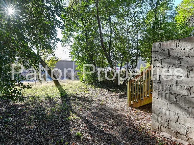 822-824 Cedar Terrace - Inside CofC - R16404-08-23 — Photo 16