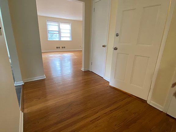 3rd image of 22 Fairview Ave