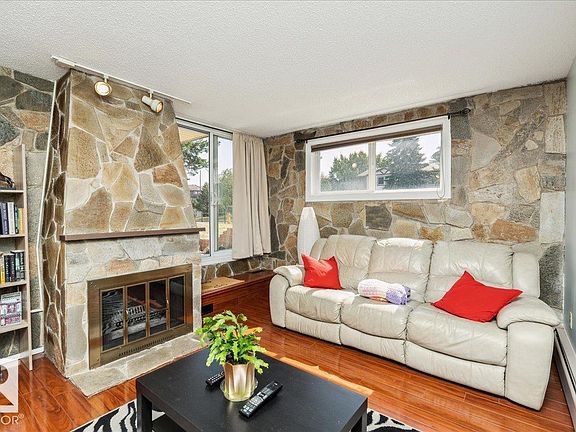 3rd image of 2904 139th Ave NW #112