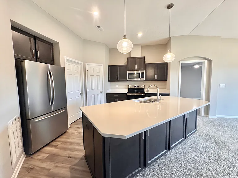 7761 Devonshire Dr #304 — Photo 6