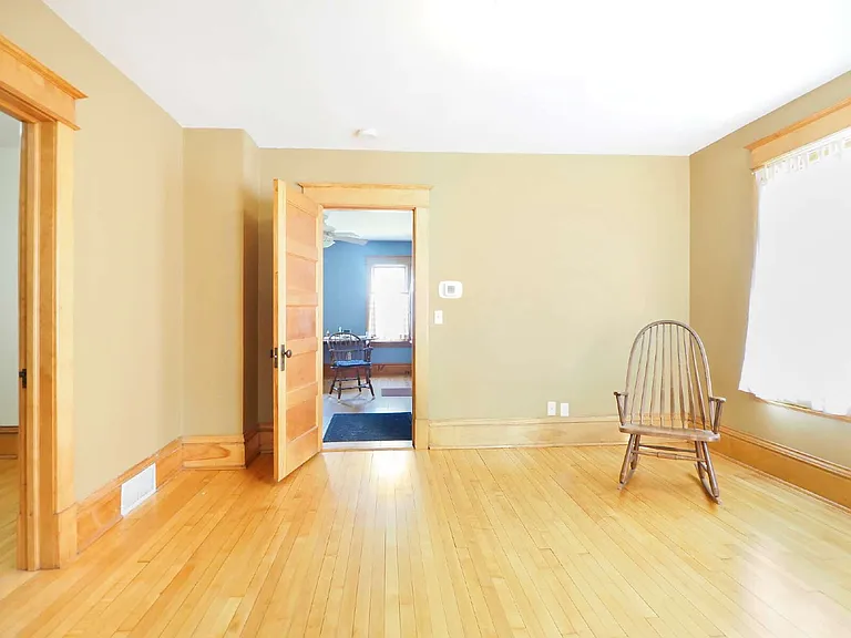 1182 Woodbridge St — Photo 8