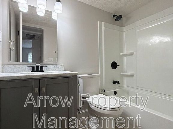 5th image of 1215 E St #1