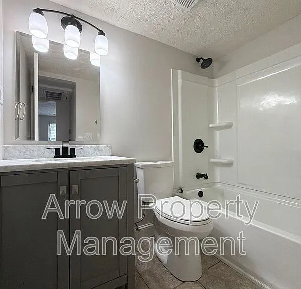 1215 E St #1 — Photo 5