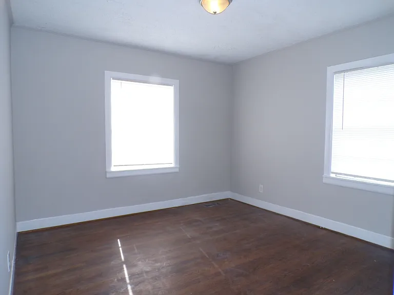 2520 Avenue L #A — Photo 9