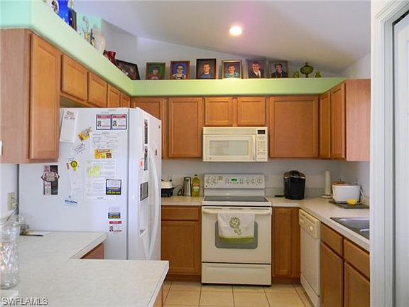 3rd image of 1578 NW 28th Ave