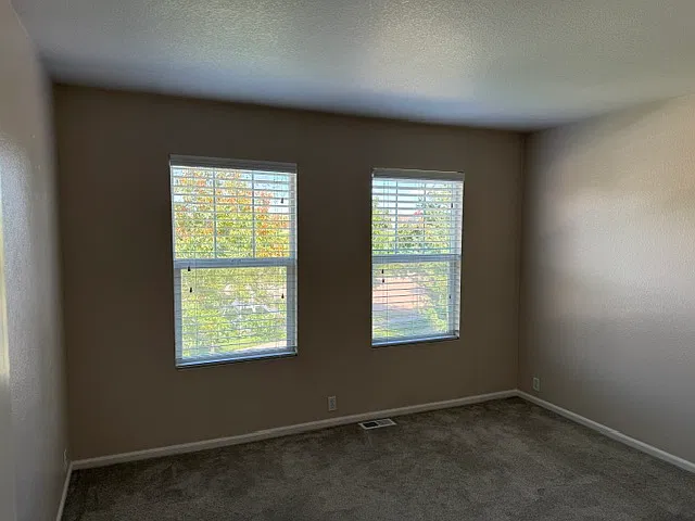 2 bed, 1392 sqft, $2,100 — Photo 4