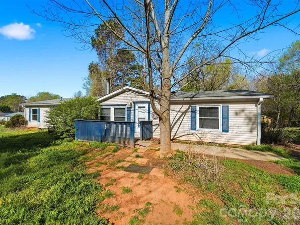 4377 Dry Pond Ln, Conover, NC 28613