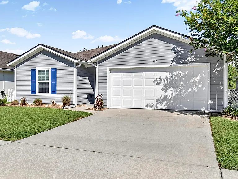 137 Fairway Ct — Photo 2