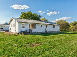 424 Maple Rd, Avoca, IA 51521