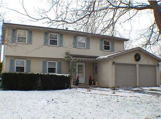 6163 Fawn Mdw, Farmington, NY 14425