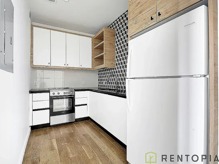 1875 Atlantic Ave #508D — Photo 4