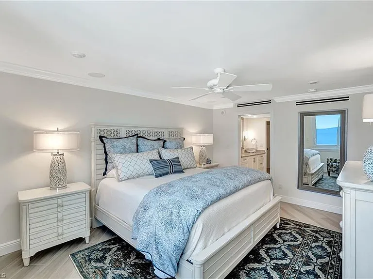 4041 Gulf Shore Blvd N #703 — Photo 25