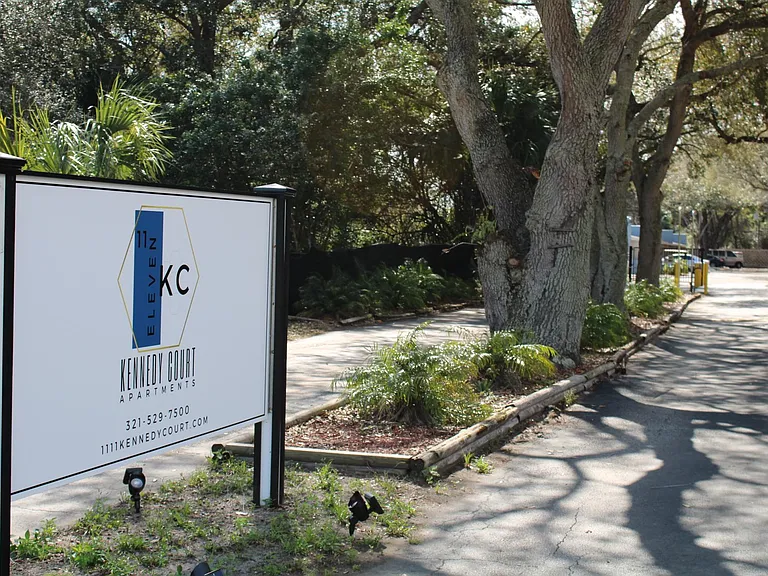 Kennedy Court — Photo 10