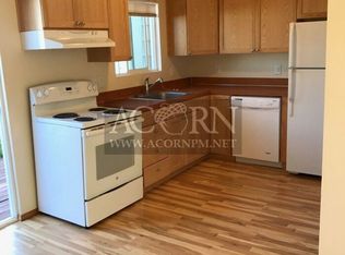 23143 NE Arata Rd APT B, Wood Village, OR 97060
