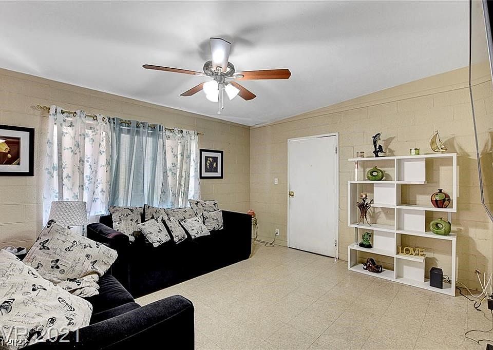 1st image of 2305 S 15th St #2307