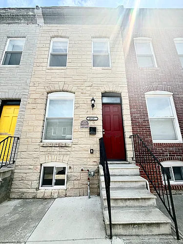 1819 N Port St Photo 1