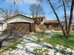 207 N School St, Cary, IL