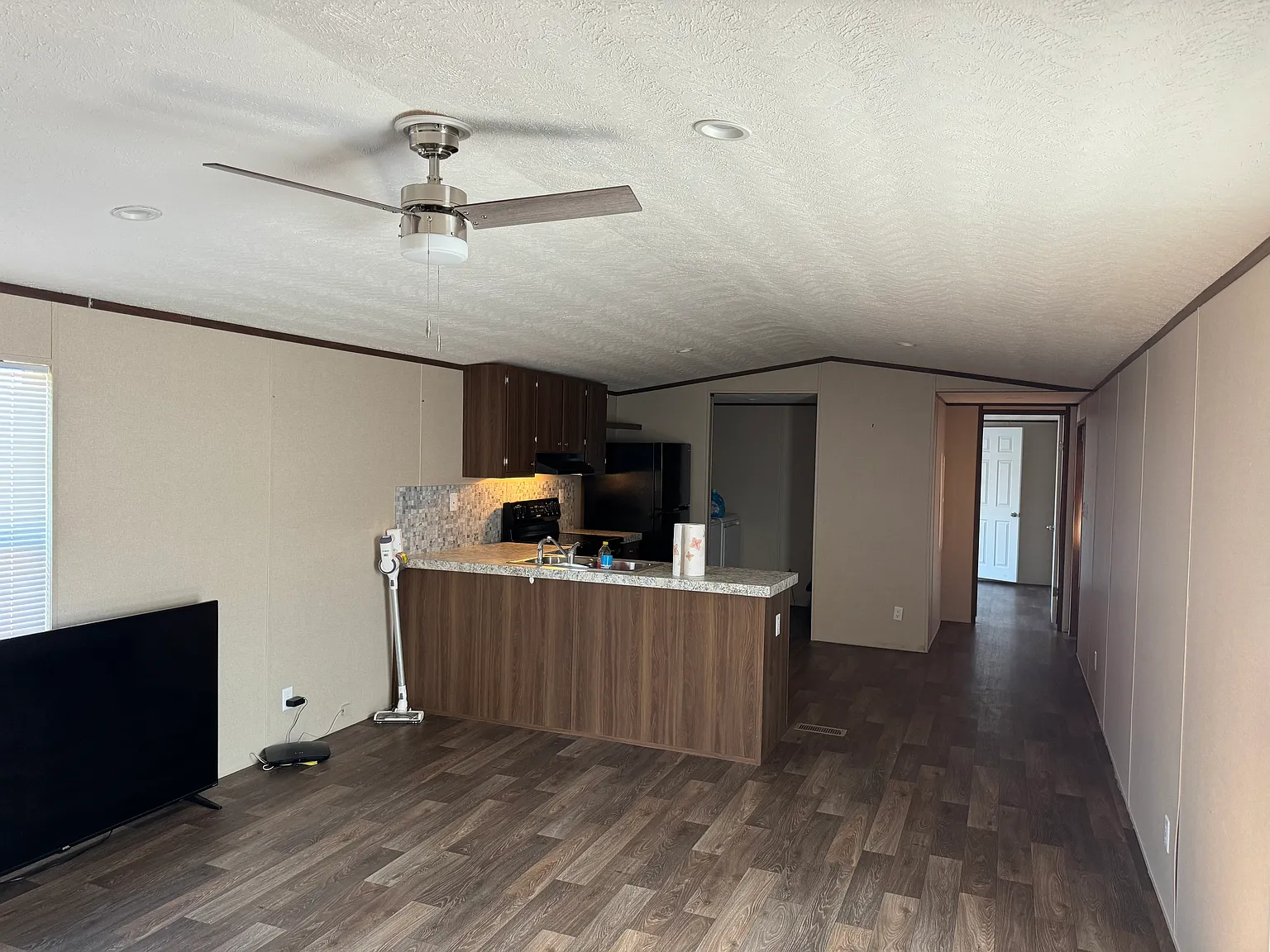 3 bed, 1350 sqft, $1,650 — Photo 4