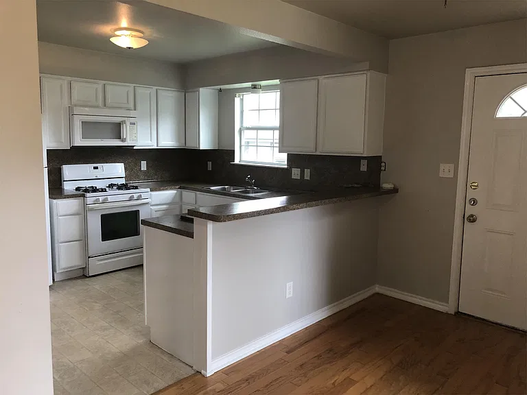 1228B Eleanor St — Photo 15