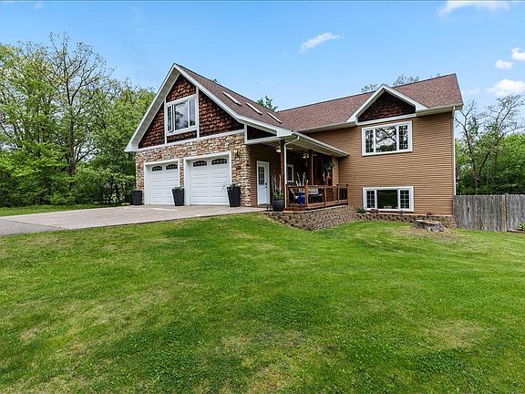 3rd image of 7414 Burr Ln