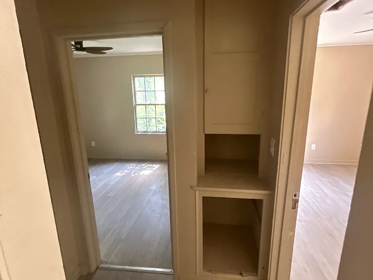 236 Decelle St — Photo 13