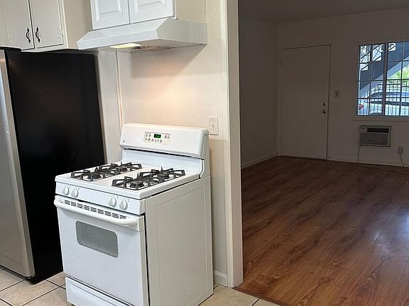 5th image of 6759 Atoll Ave