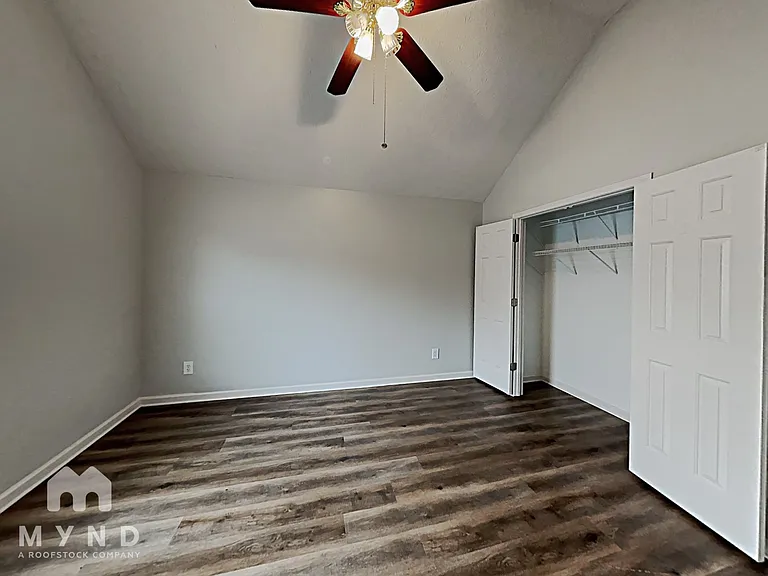 10851 Southshore Ct — Photo 15