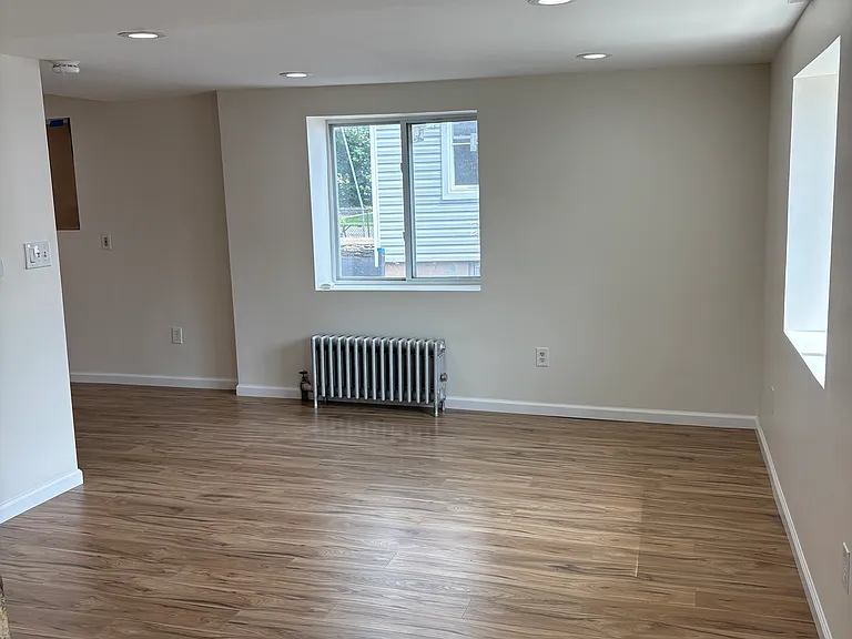 107 Union Ave — Photo 6