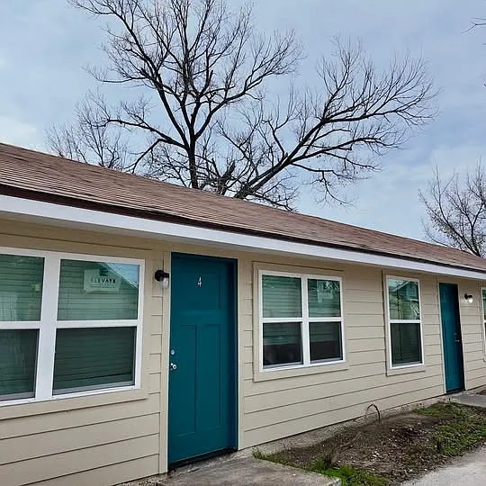 2 bed, 850 sqft, $999 — Photo 2