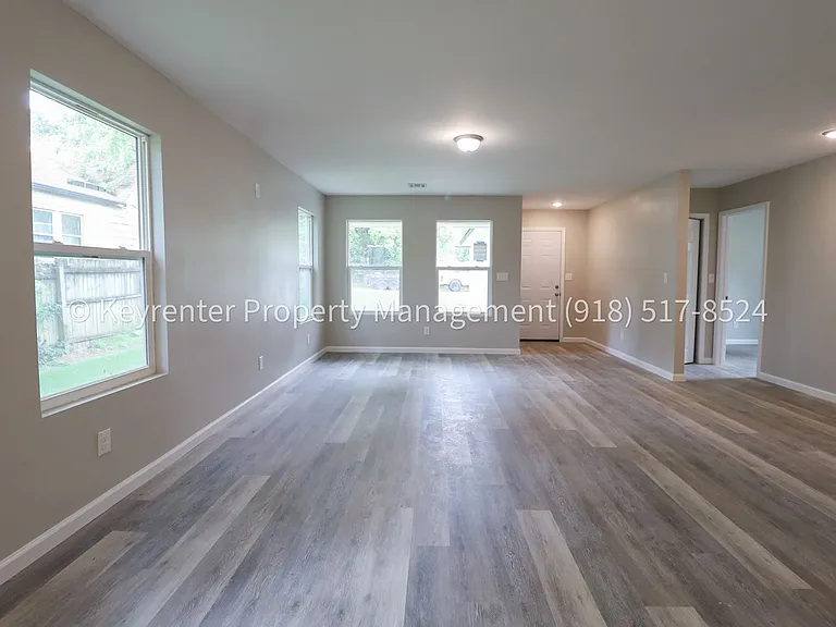 43 S Toledo Ave — Photo 7