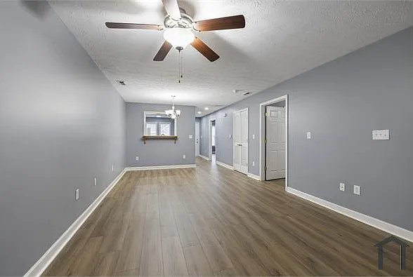 2 bed, 1010 sqft, $1,250 — Photo 3
