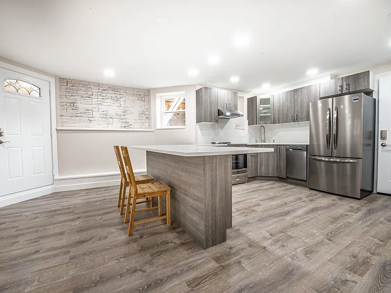 5013 W Montrose Ave #G — Photo 9