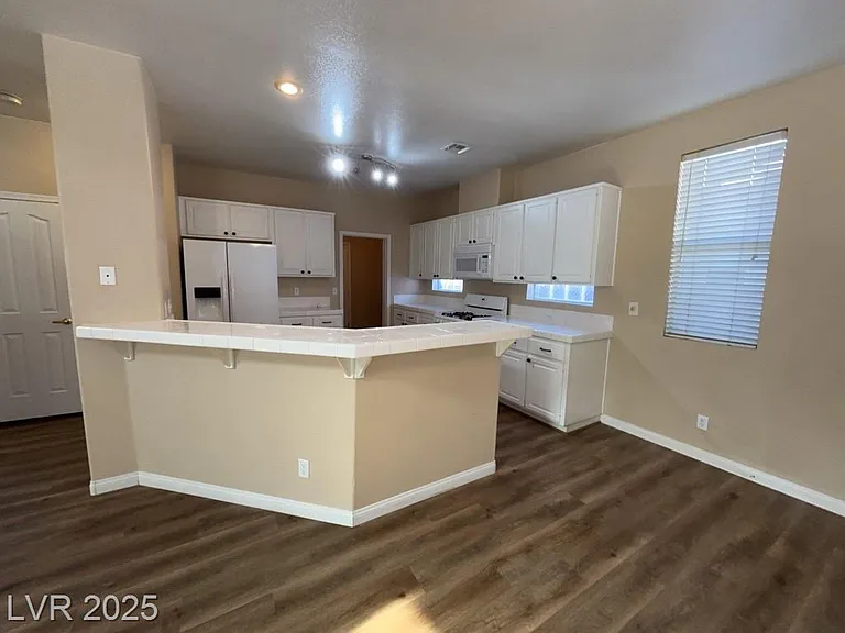 1725 Buttermilk Dr — Photo 12