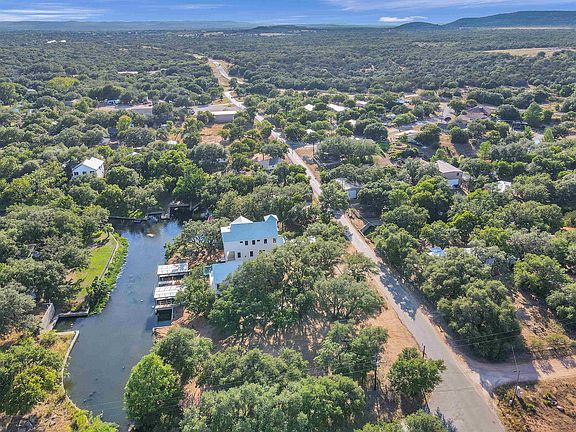 4th image of 622 Williams Lakeshore