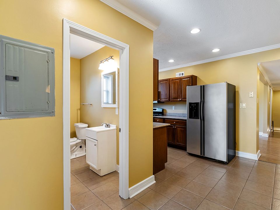 1st image of 4010 Oleatha Ave #4012A