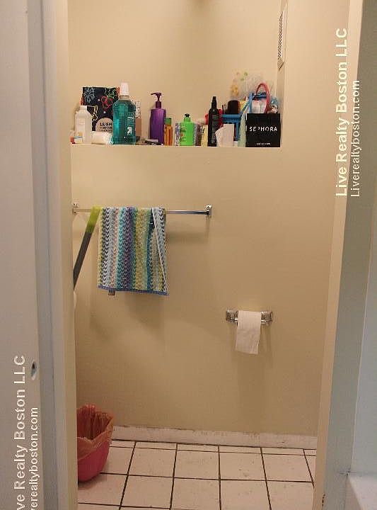 2nd image of 333 Summit Ave
