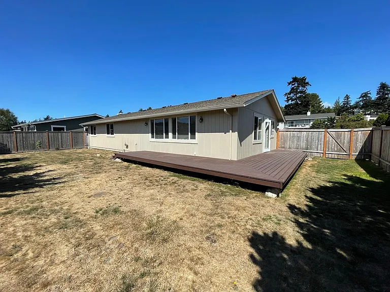 5311 Kingsway — Photo 32