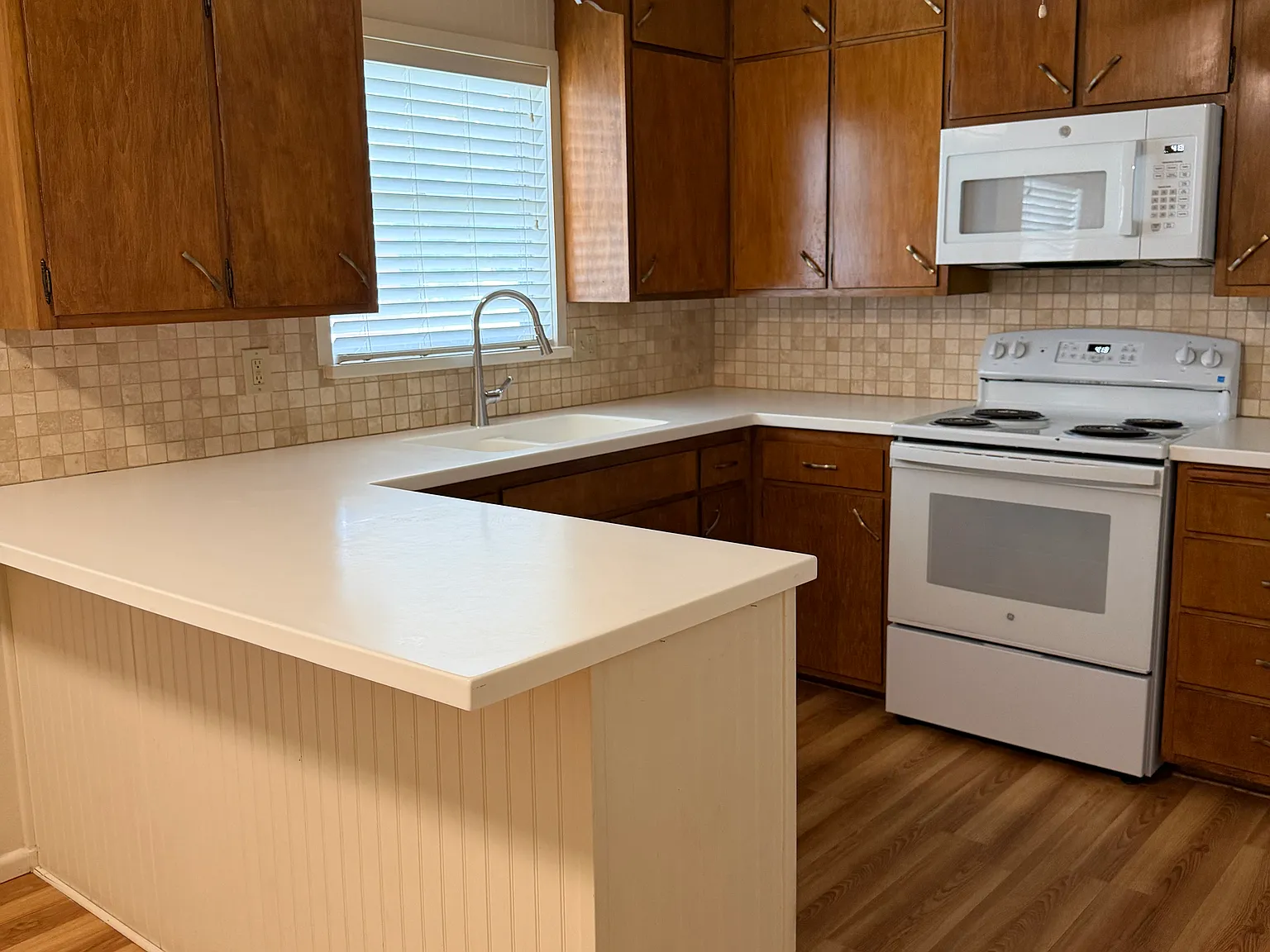 2 bed, $1,800 — Photo 3