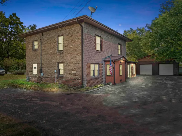 8711 White Oak Ave, Munster, IN 46321