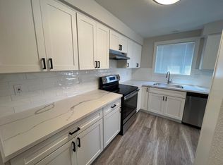 3109 NE 11th Pl APT D, Renton, WA 98056