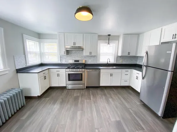 948 Veto St NW, Grand Rapids, MI 49504