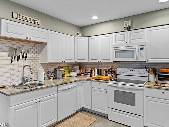 3rd image of 13141 Whitehaven Ln APT 193