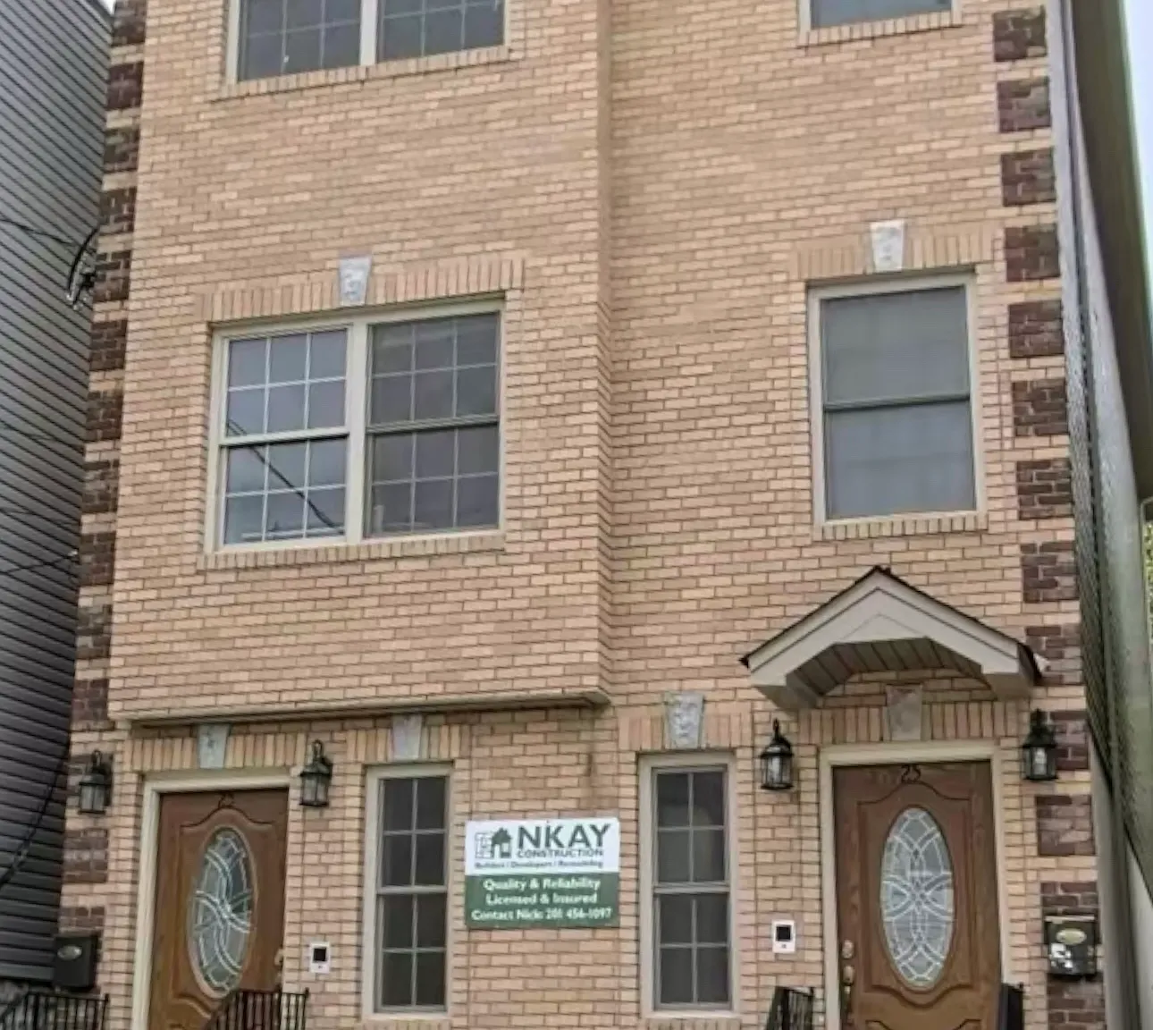 3 bed, 1250 sqft, $3,075 — Photo 1