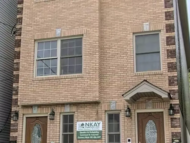 25 Stagg St — Photo 1