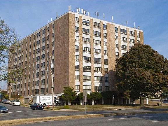 2nd image of 7600 E Roosevelt Blvd #201