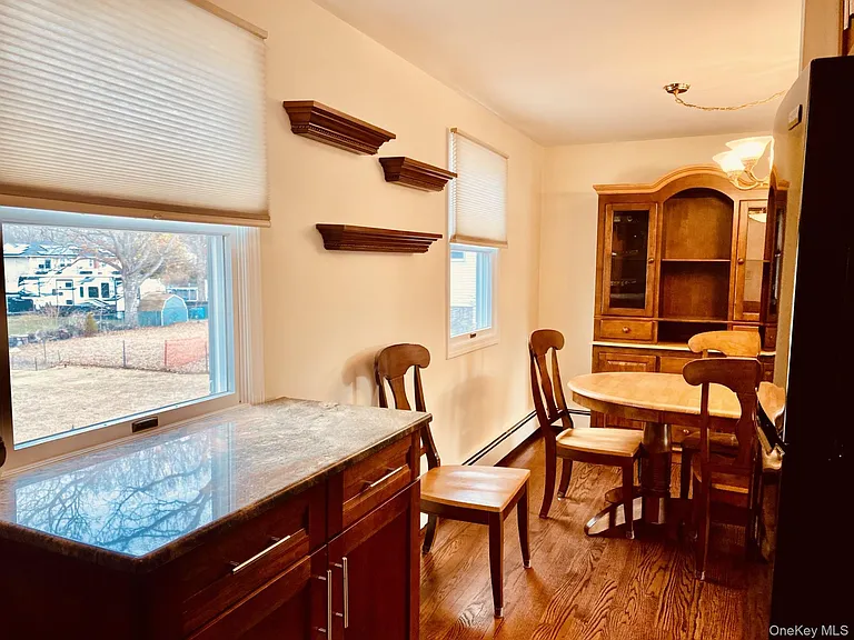 23 Grossman St — Photo 8
