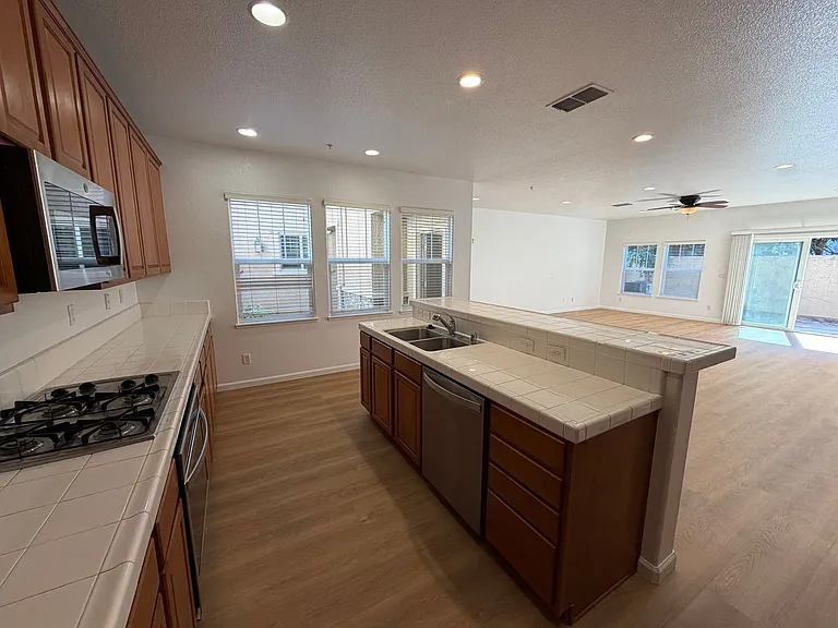 3301 N Park Dr #3014 — Photo 9