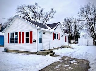 842 Wood St, Aurora, IL 60505